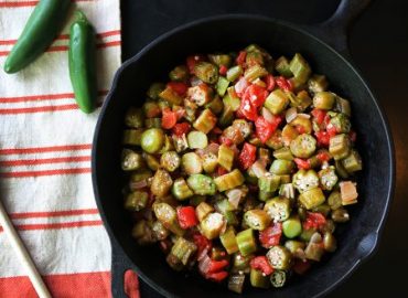 Baharatlı Bamya Yemeği Tarifi