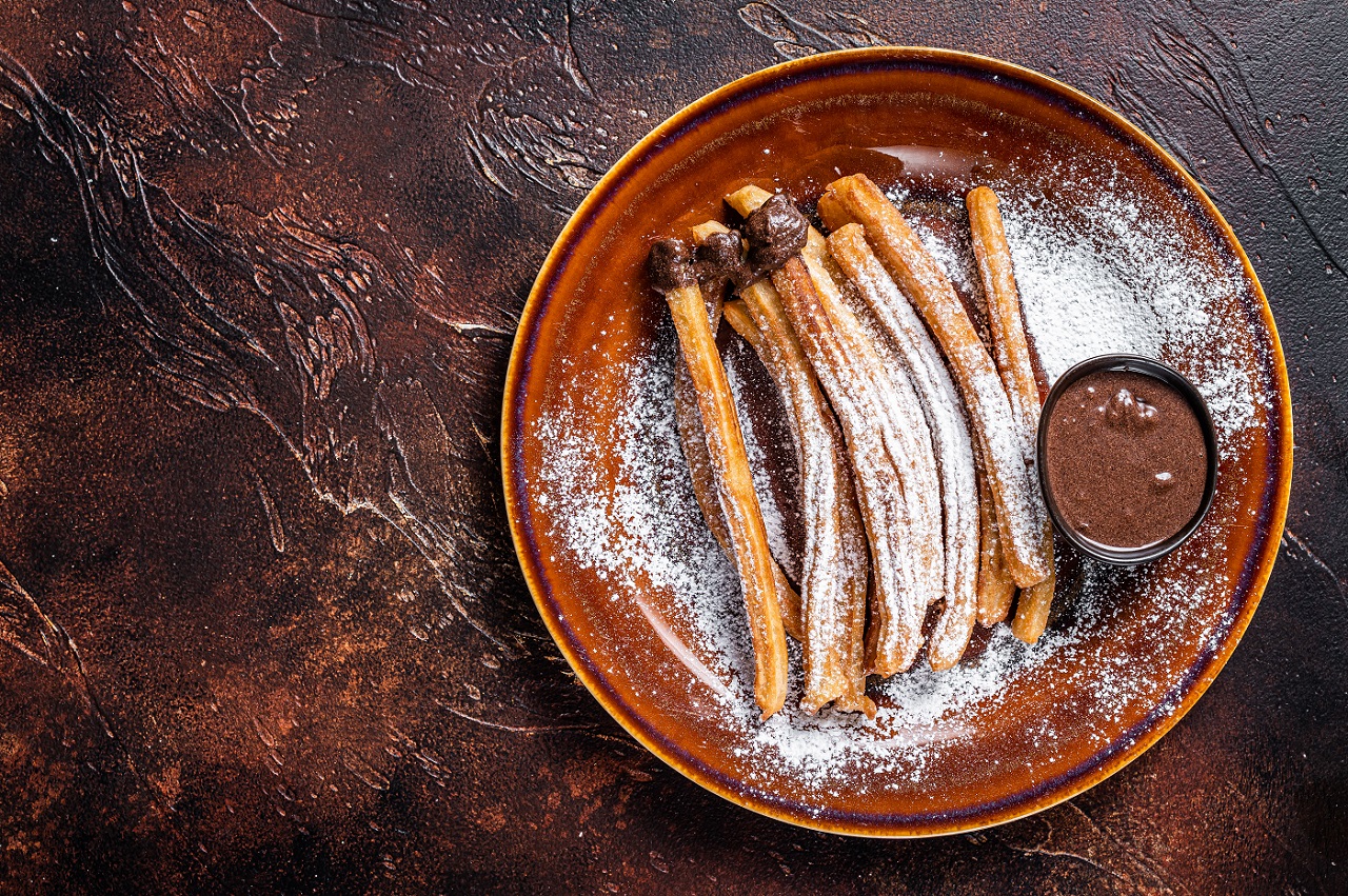 Churros: Tarçın ve Çikolatanın Büyülü Dansı